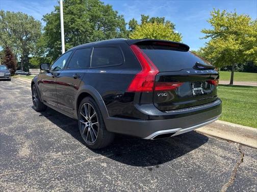 2020 Volvo V90 Cross Country T6