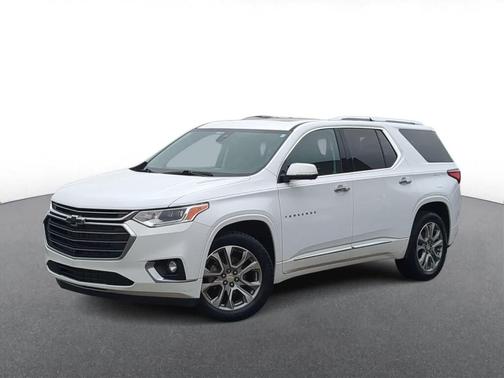 Summit White 2020 Chevrolet Traverse Premier