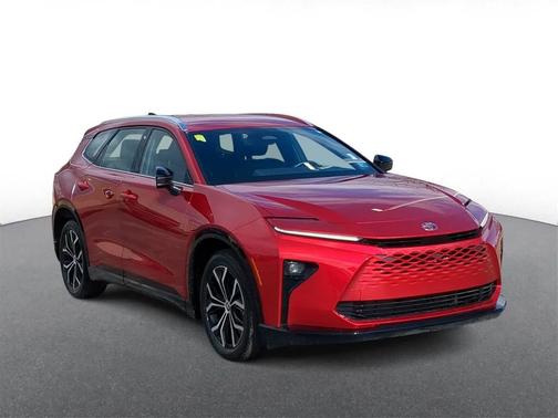 2025 Toyota Crown Signia XLE