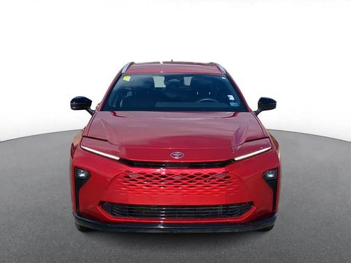 2025 Toyota Crown Signia XLE