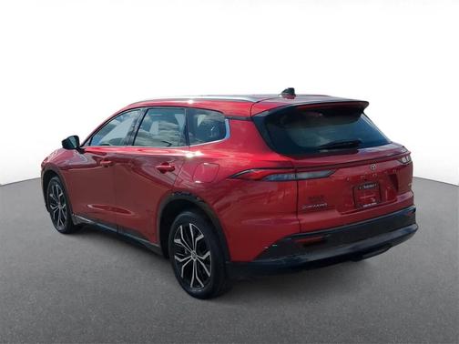 2025 Toyota Crown Signia XLE