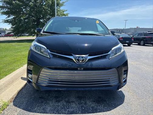2020 Toyota Sienna Limited Premium