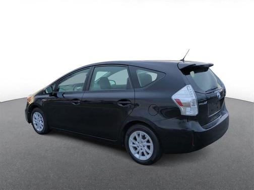 2014 Toyota Prius v Two