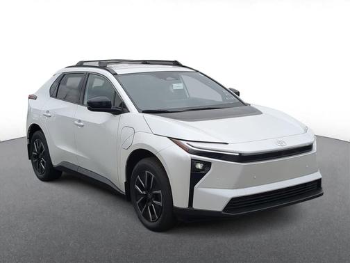 Wind Chill Pearl 2026 Toyota bZ XLE Plus