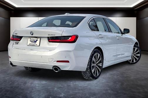 2026 BMW 330 i xDrive