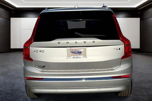 2022 Volvo XC90 T6 Inscription 7 Passenger