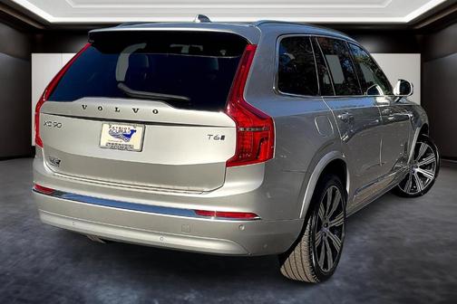 2022 Volvo XC90 T6 Inscription