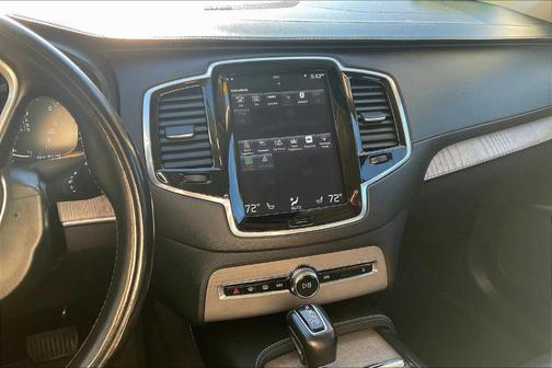 2022 Volvo XC90 T6 Inscription 7 Passenger