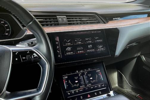 2019 Audi e-tron Premium Plus