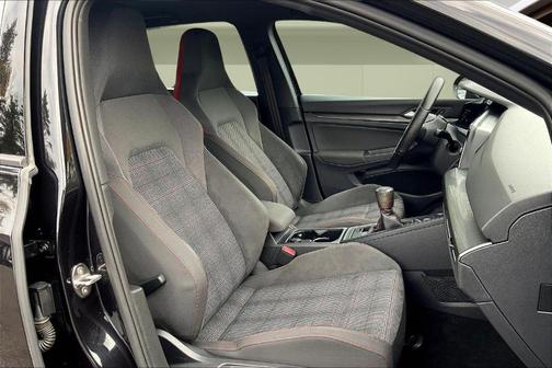 2022 Volkswagen Golf GTI 2.0T S