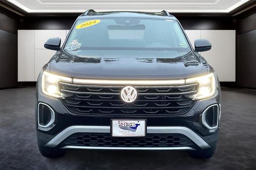 2024 Volkswagen Atlas 2.0T Peak Edition SE w/Technology