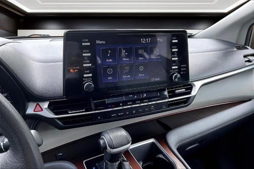 2022 Toyota Sienna XLE