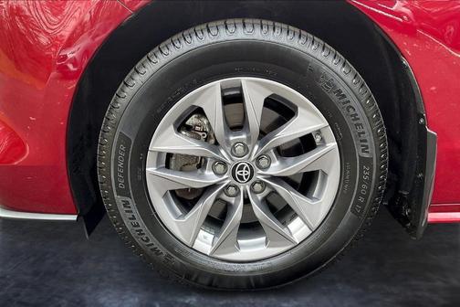 2022 Toyota Sienna XLE