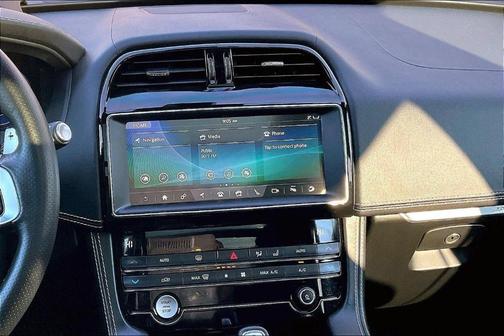 2020 Jaguar F-PACE SVR