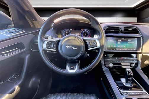2020 Jaguar F-PACE SVR
