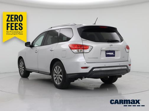 Silver 2014 Nissan Pathfinder SV