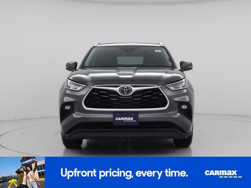Gray 2020 Toyota Highlander XLE