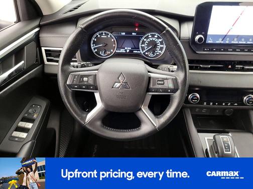 2022 Mitsubishi Outlander SE