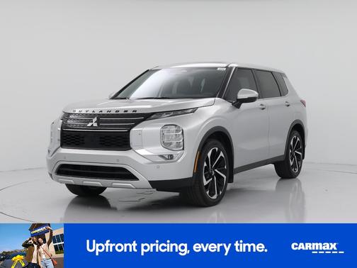 2023 Mitsubishi Outlander SE