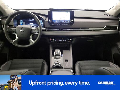 2023 Mitsubishi Outlander SE