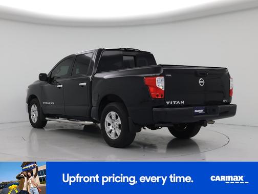 Black 2018 Nissan Titan SV