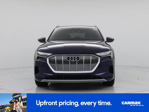 2022 Audi e-tron Premium Plus