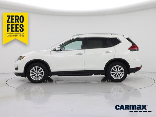 White 2017 Nissan Rogue SV