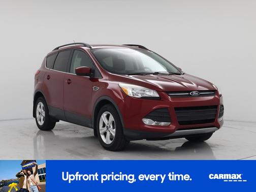 Red 2016 Ford Escape SE