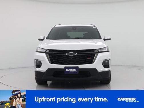 White 2023 Chevrolet Traverse RS