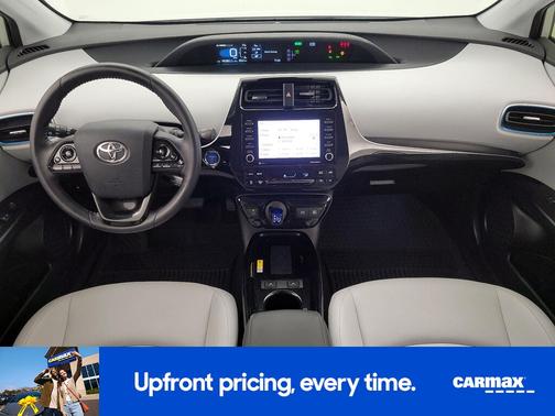 2022 Toyota Prius XLE