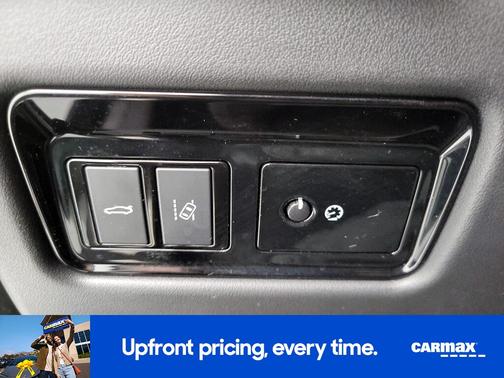 2016 Jaguar XF R-Sport