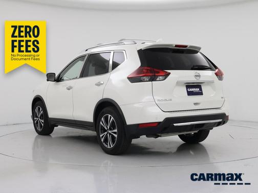 White 2019 Nissan Rogue SV
