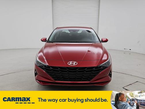 2023 Hyundai ELANTRA SE