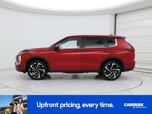 Red 2024 Mitsubishi Outlander SE
