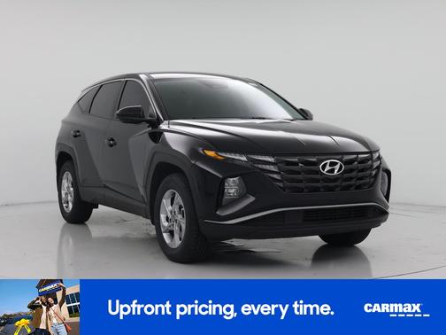 Black 2023 Hyundai TUCSON SE