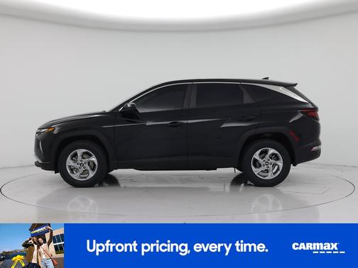 Black 2023 Hyundai TUCSON SE