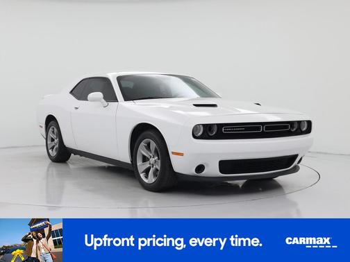 White 2019 Dodge Challenger SXT