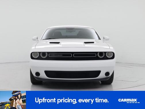 White 2019 Dodge Challenger SXT
