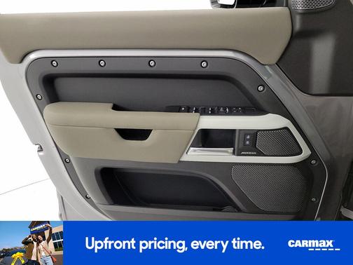 2023 Land Rover Defender 110 SE