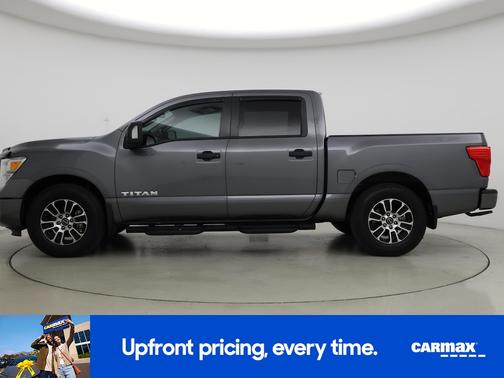 2023 Nissan Titan SV