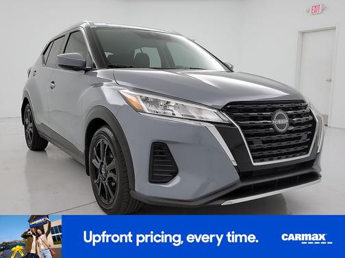 Gray 2022 Nissan Kicks SV