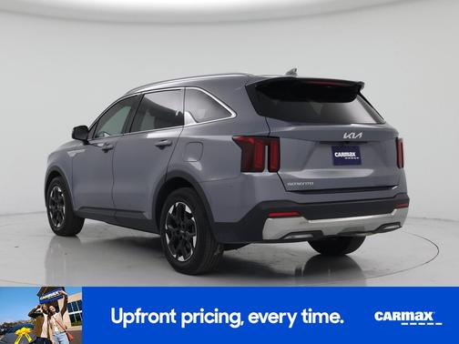 Gray 2024 Kia Sorento S