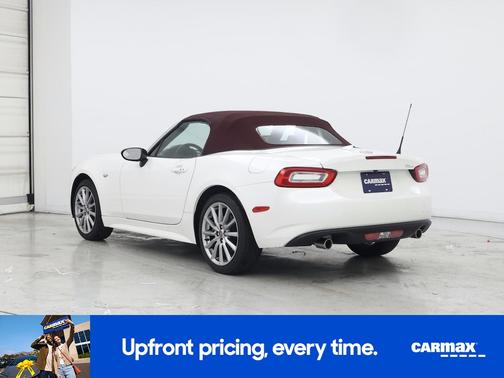 2018 FIAT 124 Spider Lusso Red Top Edition