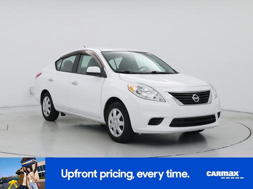White 2014 Nissan Versa SV