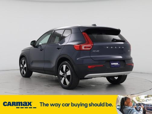 2021 Volvo XC40 T5 Momentum