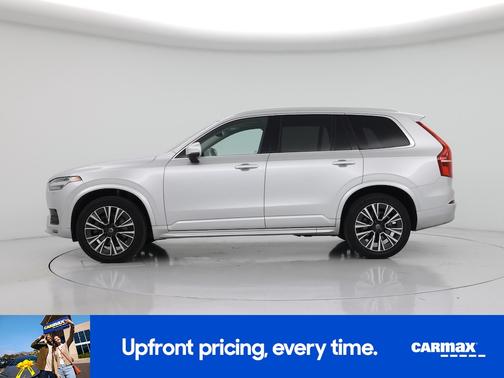 2022 Volvo XC90 T5 Momentum