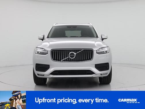 2022 Volvo XC90 T5 Momentum