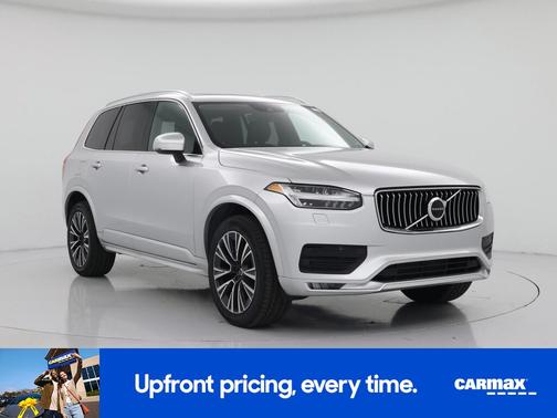 2022 Volvo XC90 T5 Momentum