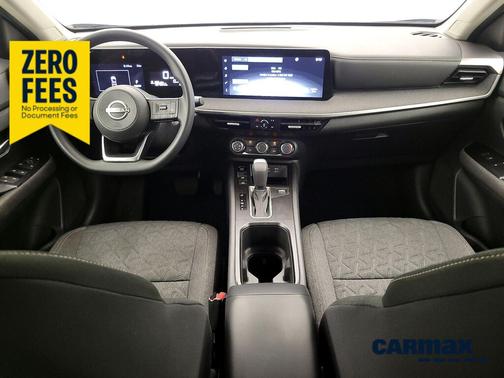 Black 2025 Nissan Kicks SV