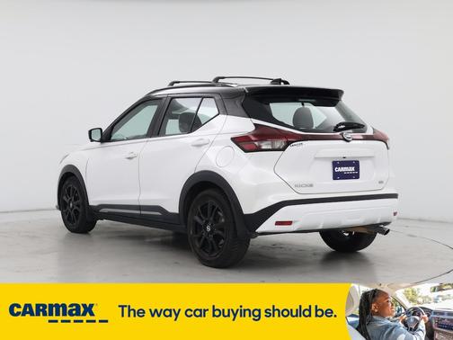2021 Nissan Kicks SR